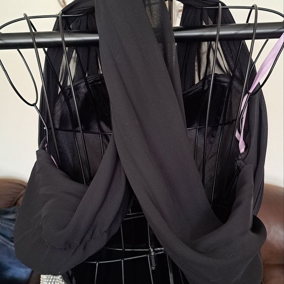 JJs House Formal Gown, Black, halter, wide belt of crystals - Picture 4 of 6